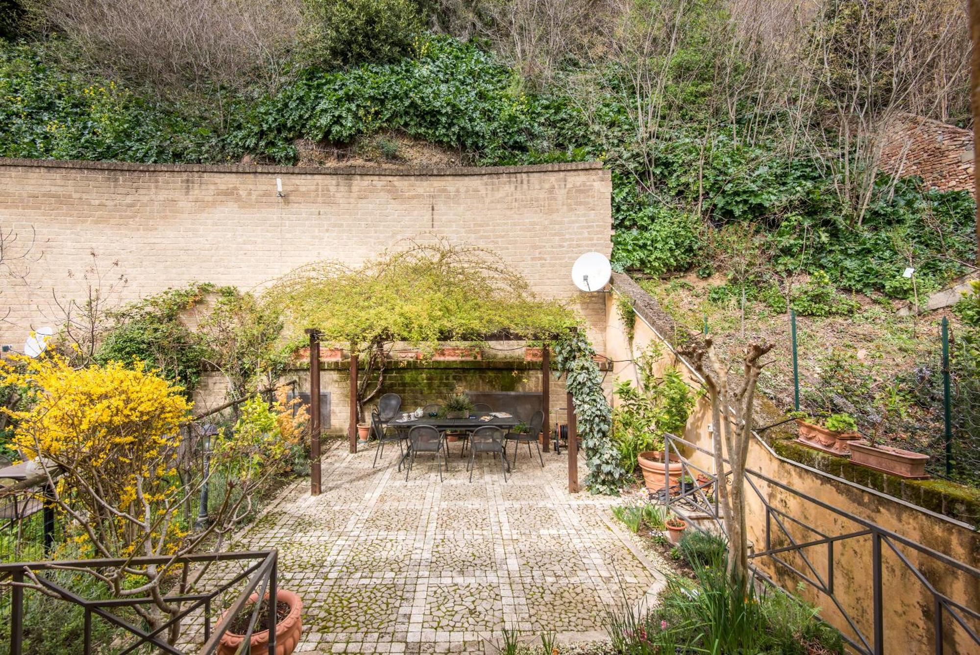 Вилла Secret Garden Сиена Экстерьер фото