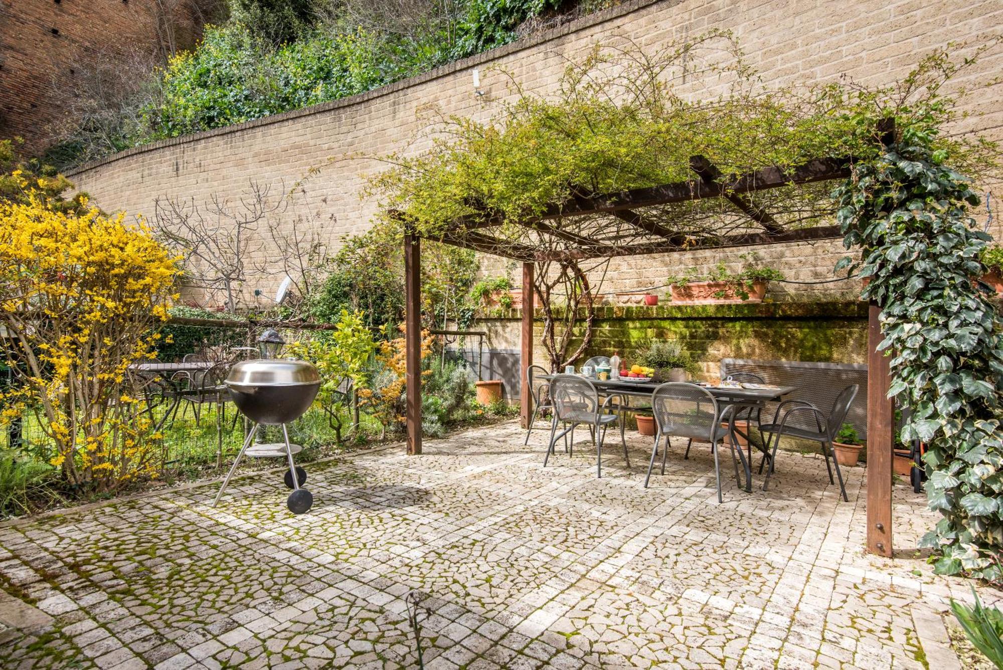 Вилла Secret Garden Сиена Экстерьер фото