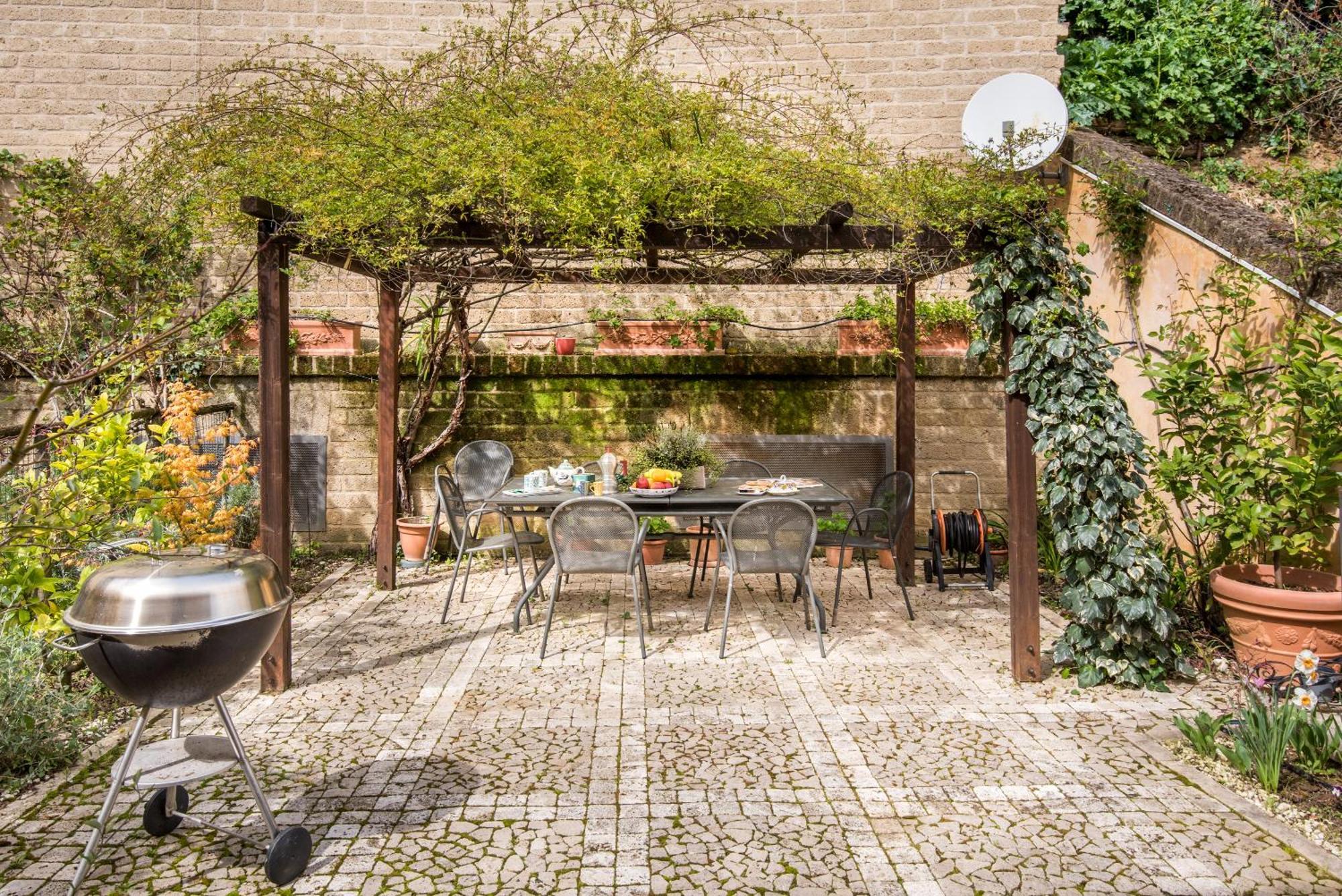 Вилла Secret Garden Сиена Экстерьер фото